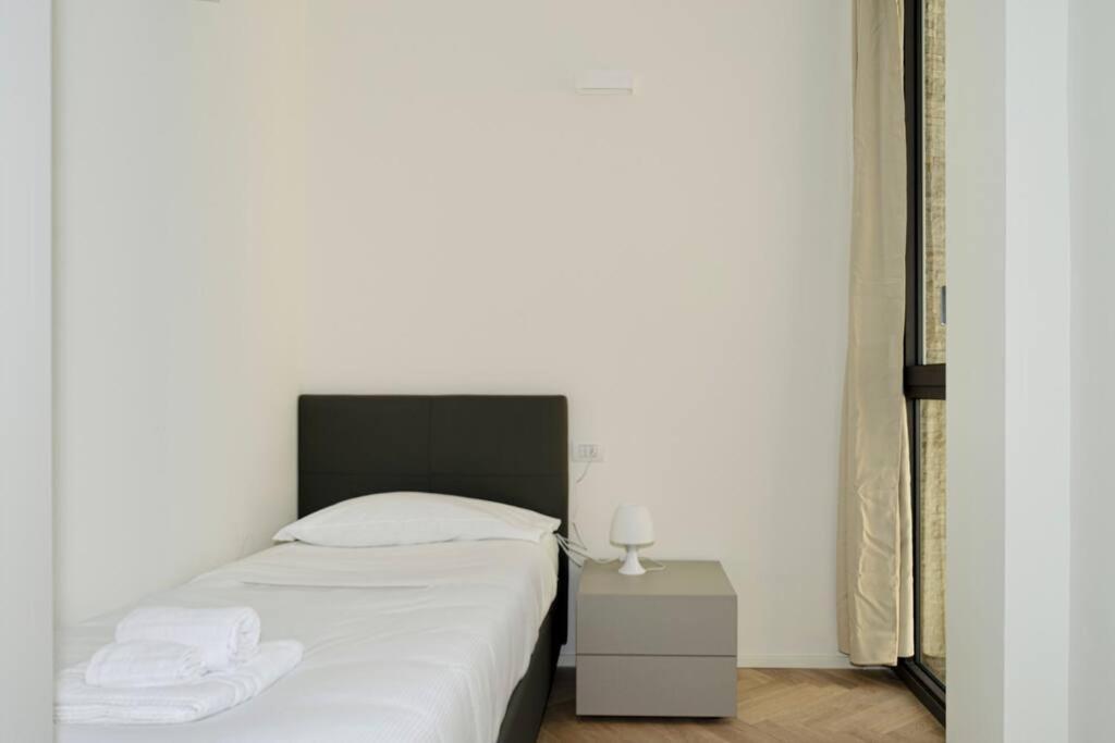 Sky View -Porta Nuova- Appartamento 7 Con Terrazzo Milano Eksteriør billede